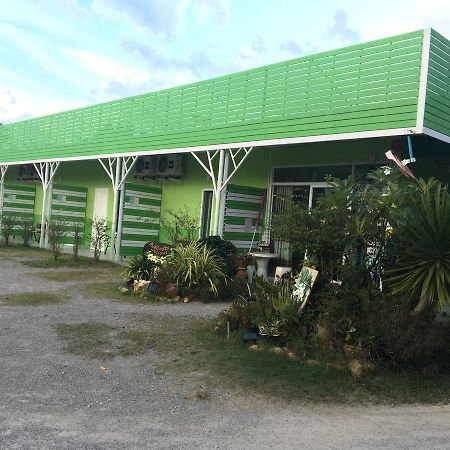 Go Green Resort Chumpon Extérieur photo